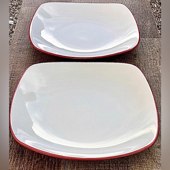 Set of 2 NORITAKE STONEWARE COLORWAVE Raspberry 8034 8.5" Square Salad Plates - Picture 3 of 10